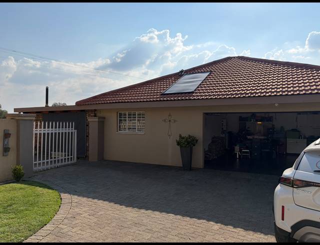 4 BEDROOM HOUSE FOR SALE IN RIVERSDALE